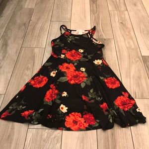 Semi formal dress, wore once, don’t need now